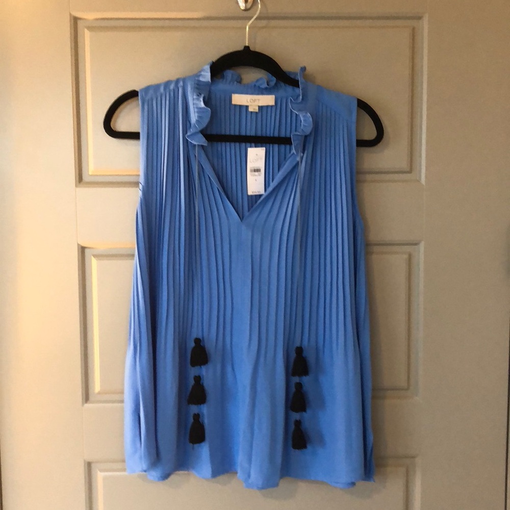 NEW WITH TAGS Blue pleated blouse